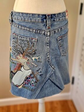 TRUE RELIGION Joey Miss Lady Godiva | Vintage Y2K | Rare Embroidery Denim Skirt